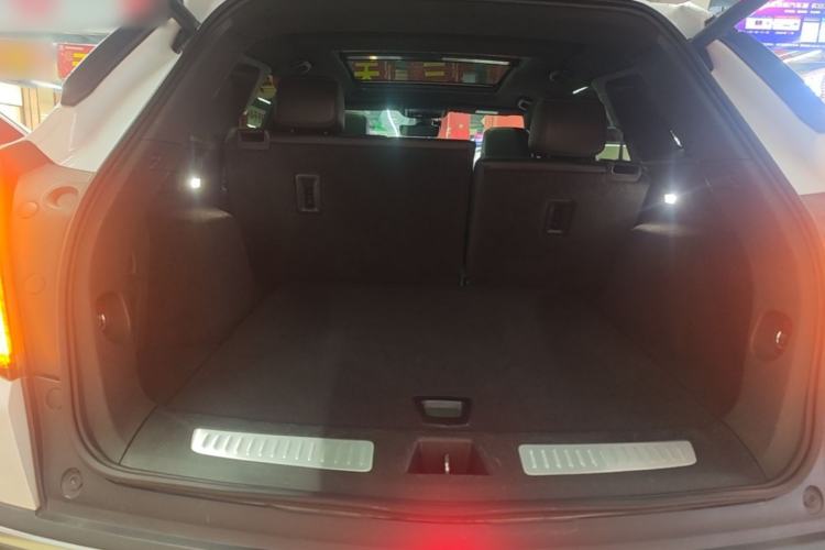 Used Cadillac XT5 2022 2.0T Four-Wheel Drive Luxury Version (Hummingbird Edition) Trunk