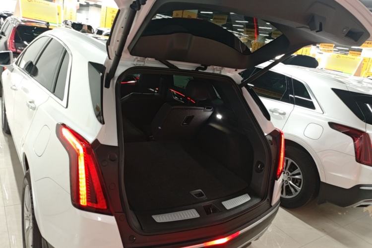 Used Cadillac XT5 2022 2.0T Two-Wheel Drive Luxury Version Trunk