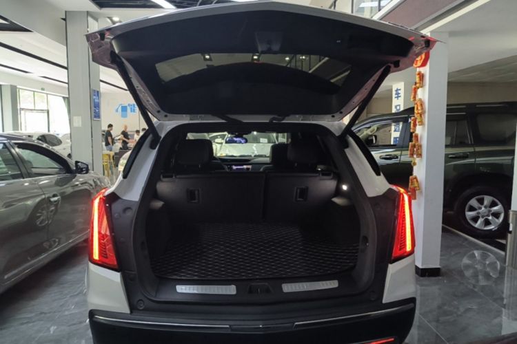 Used Cadillac XT5 2022 2.0T Two-Wheel Drive Luxury Version Trunk