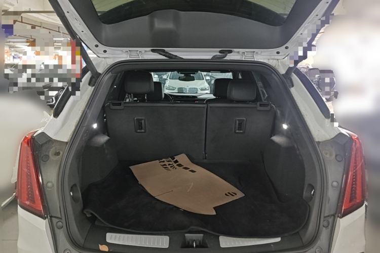 Used Cadillac XT5 2022 2.0T Two-Wheel Drive Luxury Version Trunk