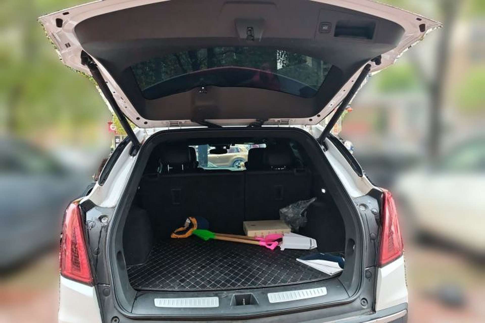 Used Cadillac XT5 2022 2.0T Two-Wheel Drive Luxury Version Trunk