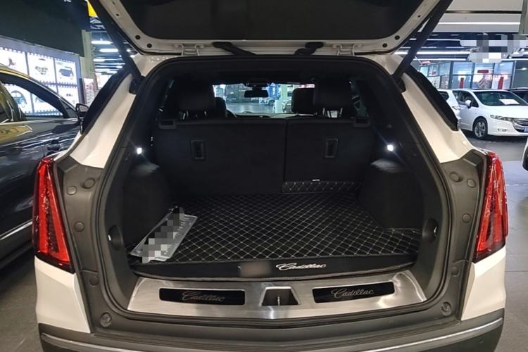 Used Cadillac XT5 2022 2.0T Four-Wheel Drive Luxury Version Trunk