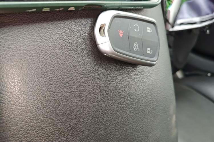 Used Cadillac XT5 2022 2.0T Two-Wheel Drive Luxury Version Vehicle Key