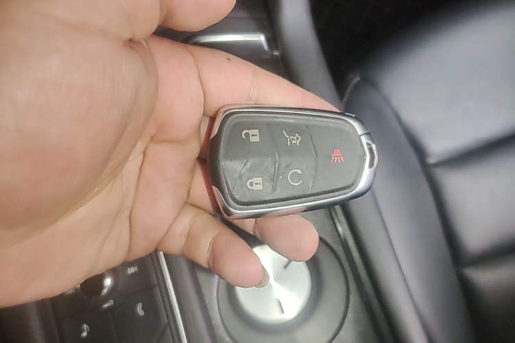 Used Cadillac XT5 2022 2.0T Four-Wheel Drive Luxury Version (Hummingbird Edition) Vehicle Key