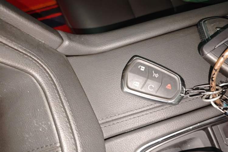 Used Cadillac XT5 2022 2.0T Two-Wheel Drive Luxury Version Vehicle Key