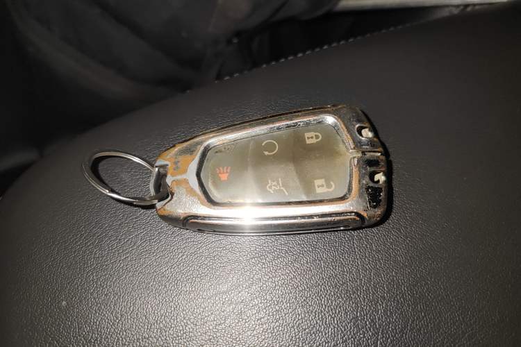 Used Cadillac XT5 2022 2.0T Two-Wheel Drive Luxury Version Vehicle Key
