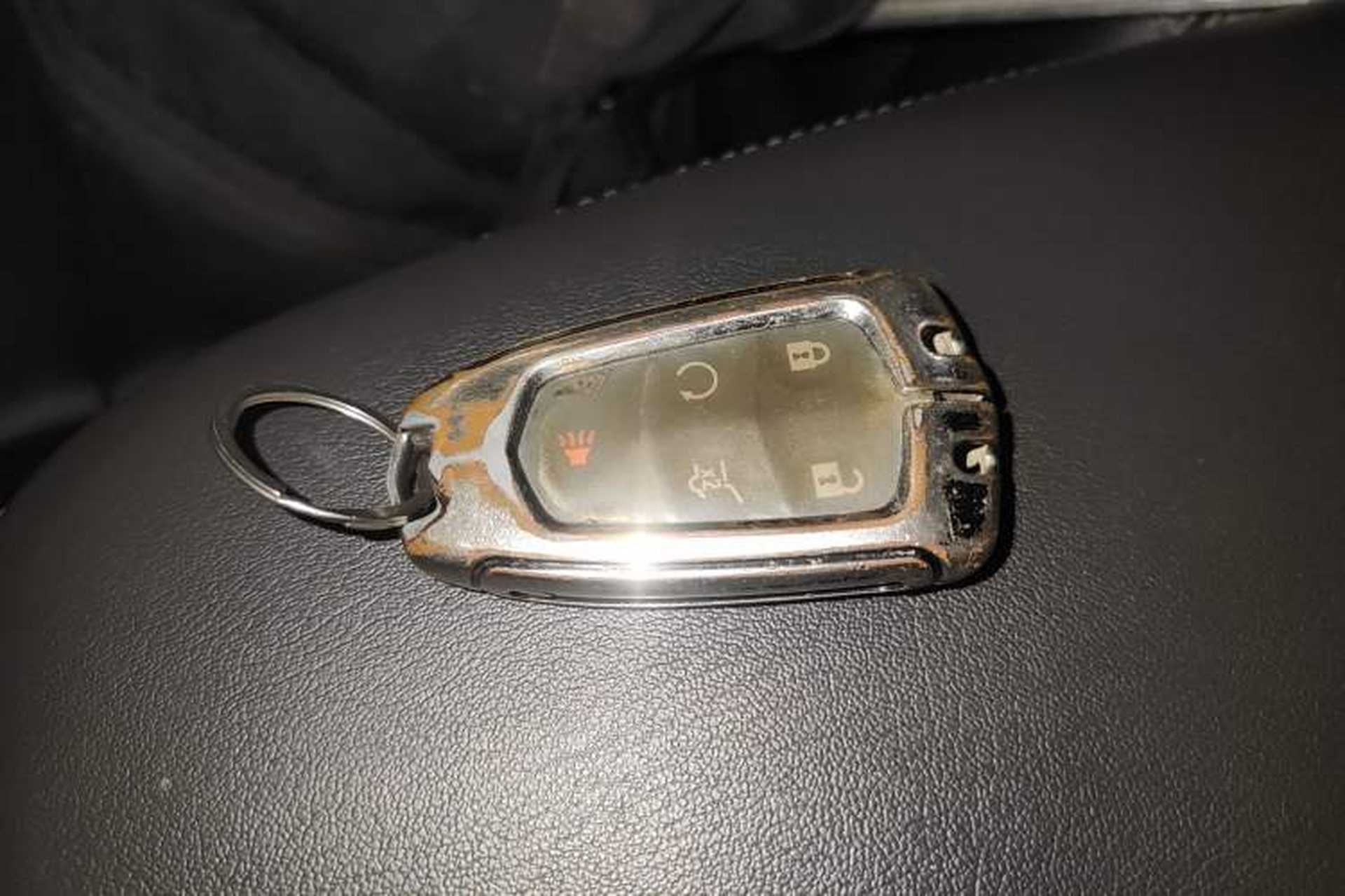 Used Cadillac XT5 2022 2.0T Two-Wheel Drive Luxury Version Vehicle Key