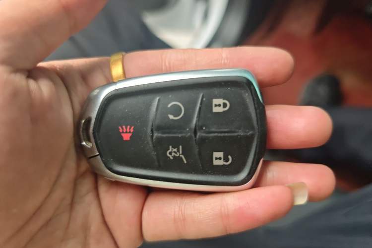 Used Cadillac XT5 2022 2.0T Two-Wheel Drive Luxury Version Vehicle Key