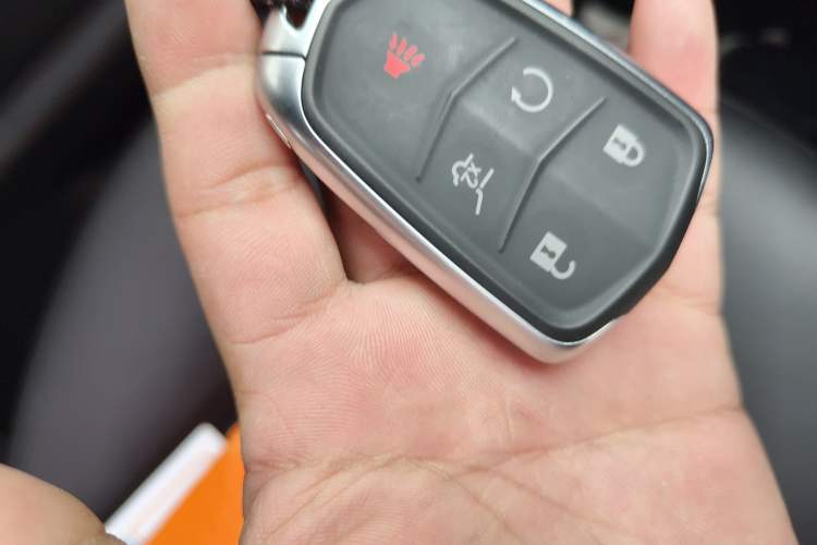 Used Cadillac XT5 2022 2.0T Two-Wheel Drive Luxury Version Vehicle Key