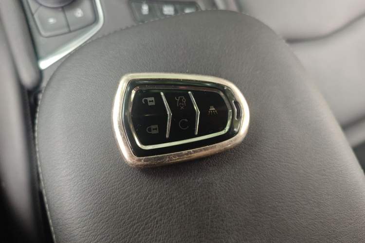 Used Cadillac XT5 2022 2.0T Two-Wheel Drive Luxury Version Vehicle Key