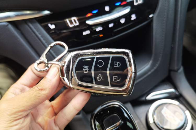 Used Cadillac XT5 2022 2.0T Four-Wheel Drive Luxury Version (Hummingbird Edition) Vehicle Key
