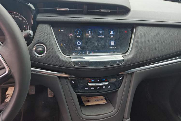 Used Cadillac XT5 2023 2.0T Two-Wheel-Drive Fashion Edition Audio And AC Panel