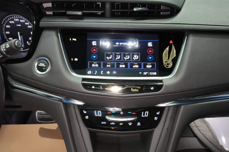 Used Cadillac XT5 2023 2.0T Four-Wheel Drive Prestige Version (Ultimate Edition) Audio And AC Panel