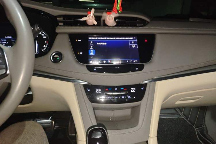 Used Cadillac XT5 2023 2.0T Four-Wheel Drive Prestige Version (Ultimate Edition) Audio And AC Panel
