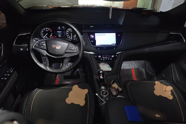 Used Cadillac XT5 2023 2.0T Two-Wheel-Drive Fashion Edition Center Console