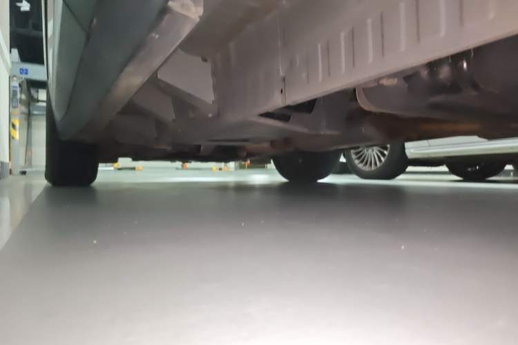 Used Cadillac XT5 2023 2.0T Two-Wheel-Drive Fashion Edition Chassis Rear Left