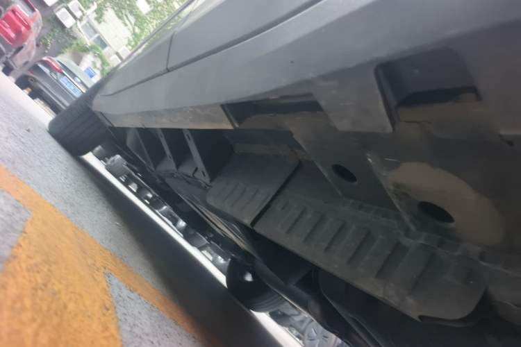 Used Cadillac XT5 2023 2.0T Two-Wheel-Drive Fashion Edition Chassis Rear Left