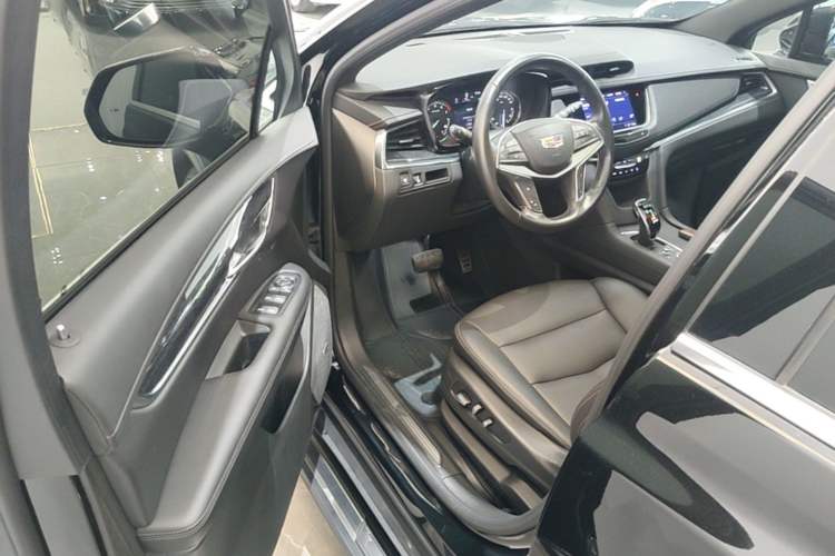 Used Cadillac XT5 2023 2.0T Two-Wheel-Drive Fashion Edition Driver Seat