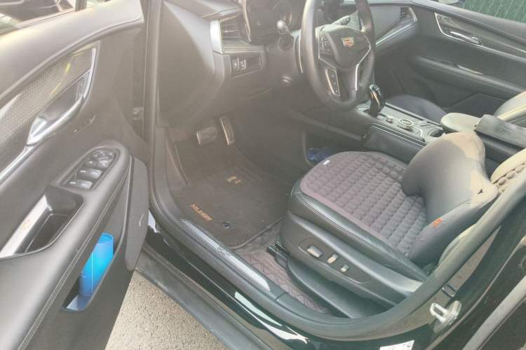 Used Cadillac XT5 2023 2.0T Four-Wheel Drive Prestige Version (Ultimate Edition) Driver Seat