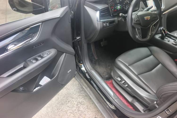 Used Cadillac XT5 2023 2.0T Two-Wheel-Drive Fashion Edition Driver Seat