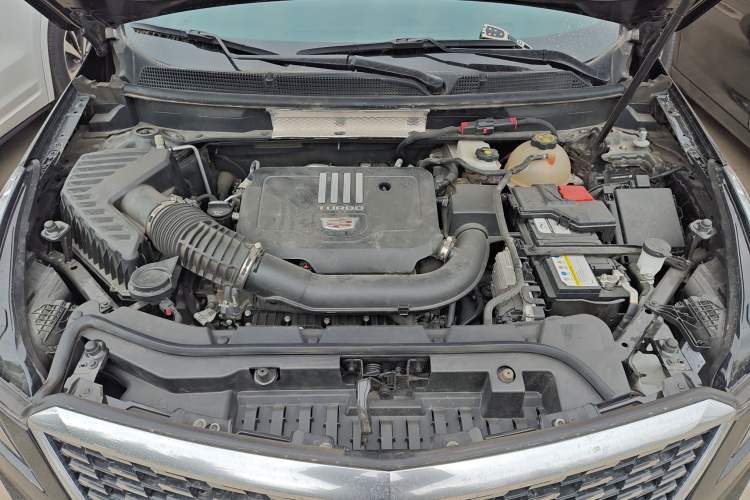 Used Cadillac XT5 2023 2.0T Two-Wheel-Drive Fashion Edition Engine Bay