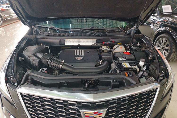 Used Cadillac XT5 2023 2.0T Two-Wheel-Drive Fashion Edition Engine Bay