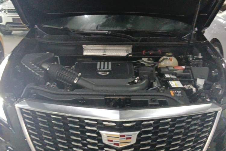 Used Cadillac XT5 2023 2.0T Two-Wheel-Drive Fashion Edition Engine Bay