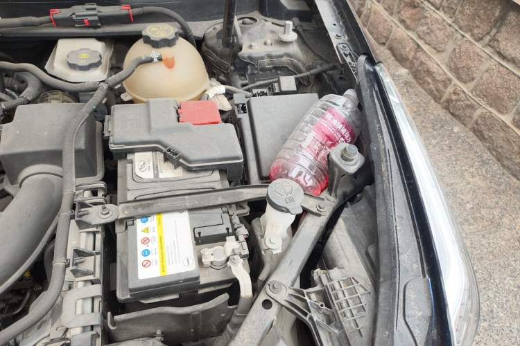 Used Cadillac XT5 2023 2.0T Two-Wheel-Drive Fashion Edition Engine Bay Left