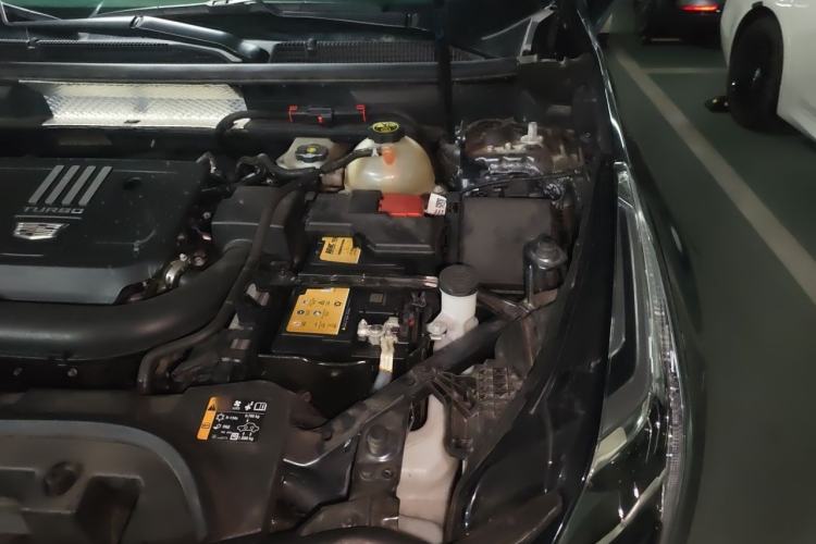 Used Cadillac XT5 2023 2.0T Two-Wheel-Drive Fashion Edition Engine Bay Left