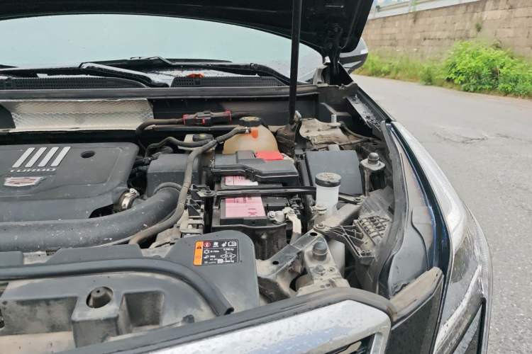 Used Cadillac XT5 2023 2.0T Two-Wheel-Drive Fashion Edition Engine Bay Left