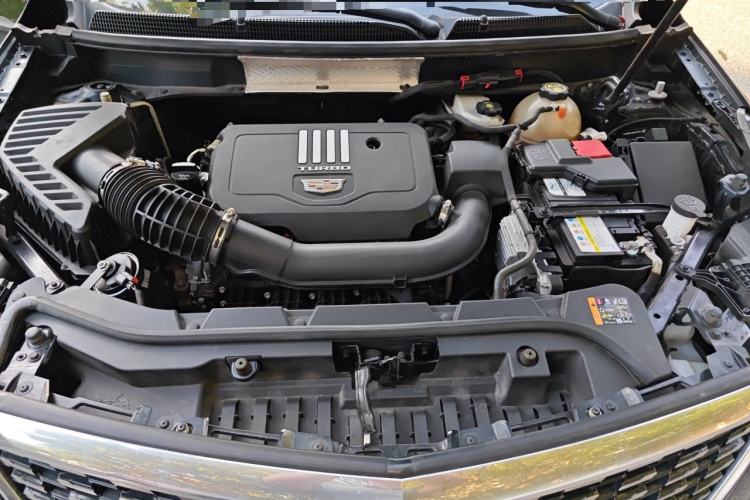 Used Cadillac XT5 2023 2.0T Two-Wheel-Drive Fashion Edition Engine Bay