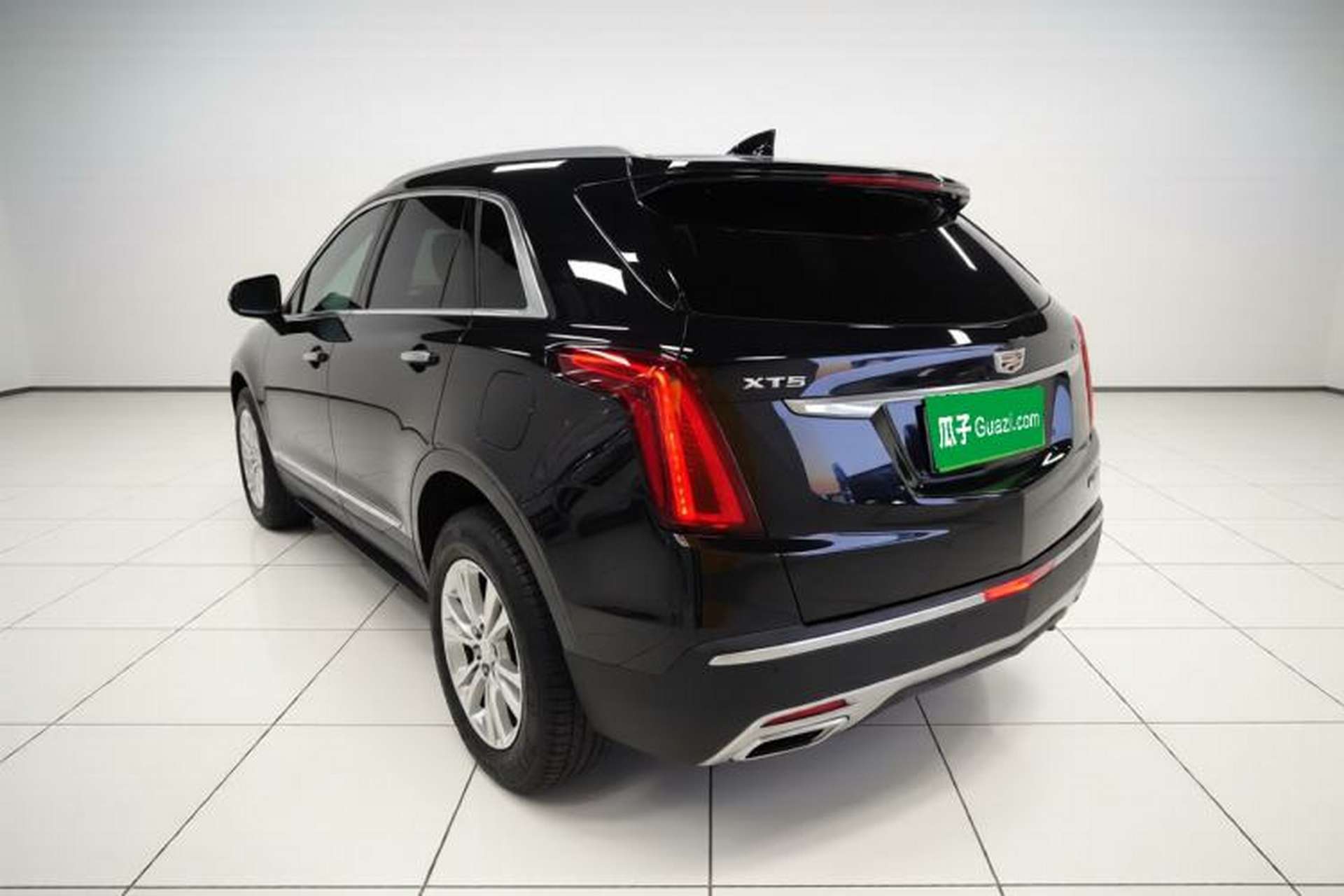 Used Cadillac XT5 2023 2.0T Two-Wheel-Drive Fashion Edition Exterior 2