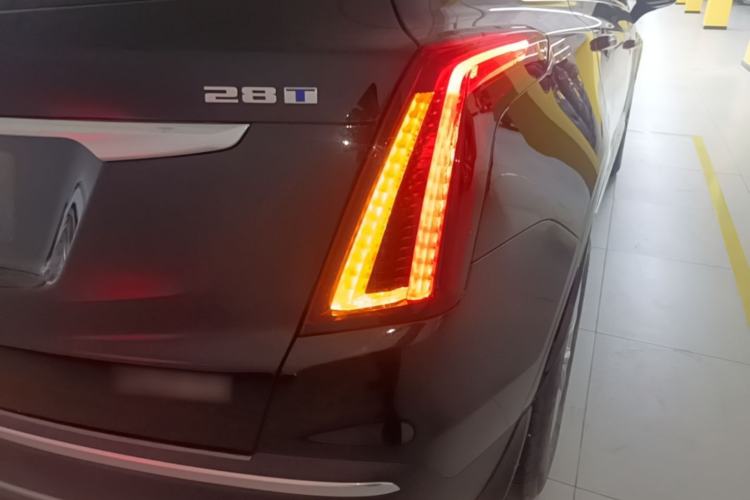 Used Cadillac XT5 2023 2.0T Two-Wheel-Drive Fashion Edition Exterior 3