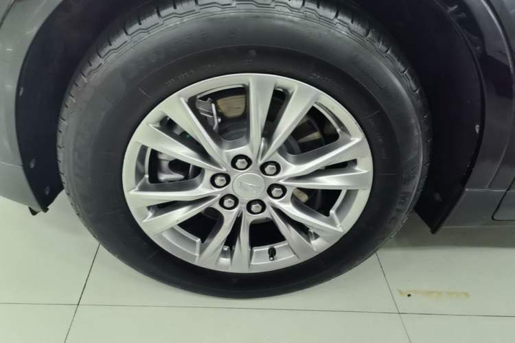Used Cadillac XT5 2023 2.0T Two-Wheel-Drive Fashion Edition Exterior 4