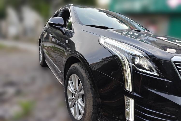 Used Cadillac XT5 2023 2.0T Two-Wheel-Drive Fashion Edition Front Right 45 Deg