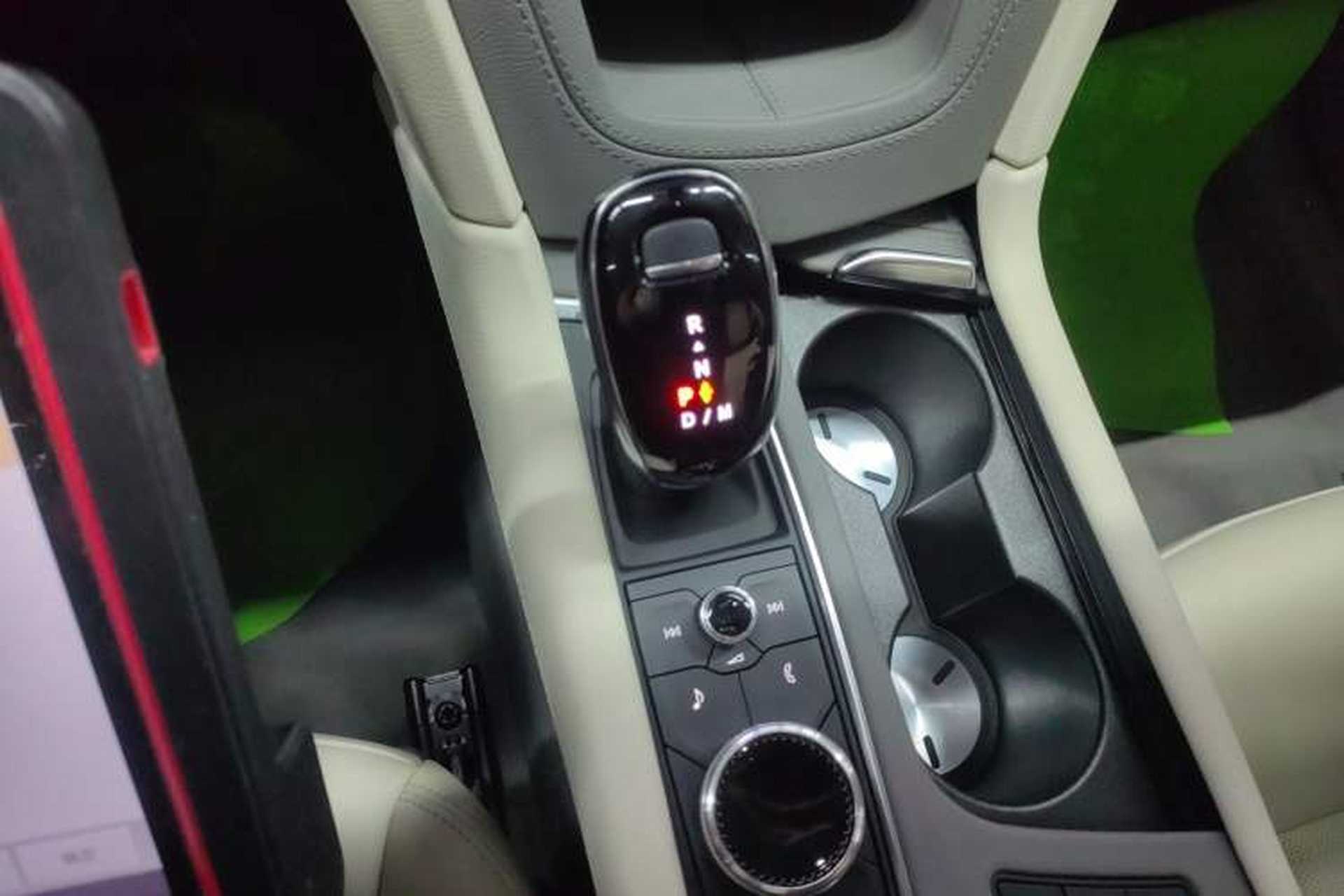 Used Cadillac XT5 2023 2.0T Two-Wheel-Drive Fashion Edition Gear Lever