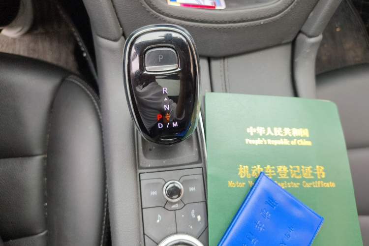 Used Cadillac XT5 2023 2.0T Two-Wheel-Drive Fashion Edition Gear Lever