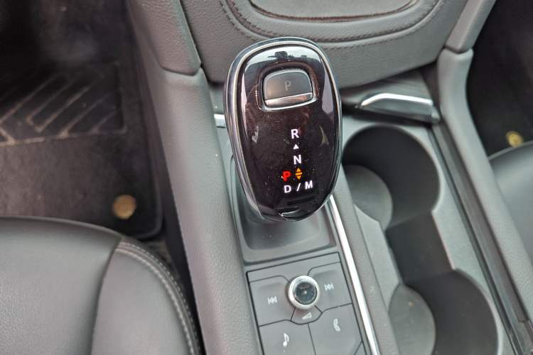 Used Cadillac XT5 2023 2.0T Two-Wheel-Drive Fashion Edition Gear Lever