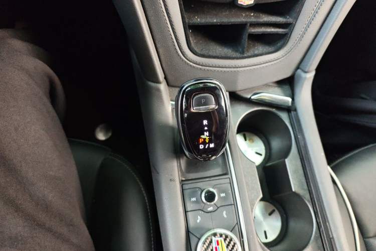 Used Cadillac XT5 2023 2.0T Four-Wheel Drive Prestige Version (Ultimate Edition) Gear Lever