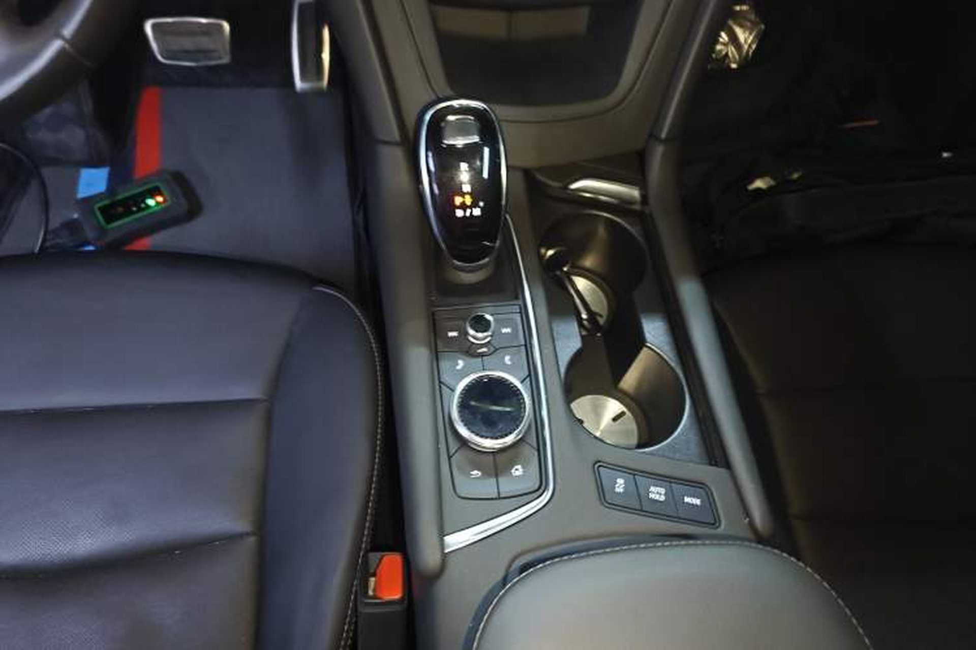Used Cadillac XT5 2023 2.0T Four-Wheel Drive Prestige Version (Ultimate Edition) Gear Lever