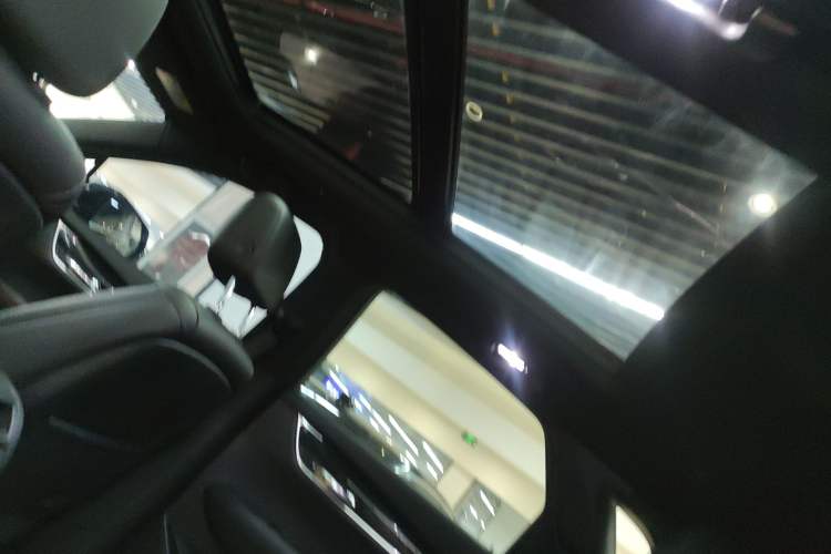 Used Cadillac XT5 2023 2.0T Two-Wheel-Drive Fashion Edition Headliner