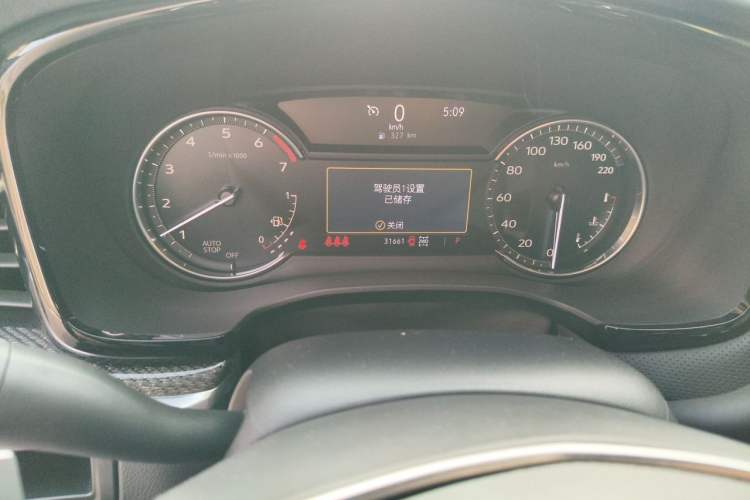 Used Cadillac XT5 2023 2.0T Four-Wheel Drive Prestige Version (Ultimate Edition) Instrument Cluster
