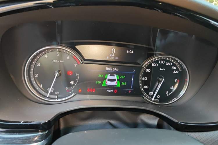 Used Cadillac XT5 2023 2.0T Two-Wheel-Drive Fashion Edition Instrument Cluster