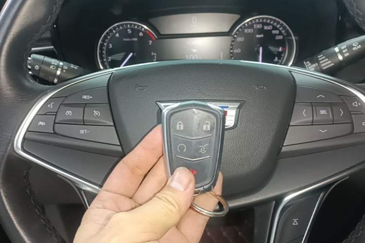 Used Cadillac XT5 2023 2.0T Two-Wheel-Drive Fashion Edition Interior 1