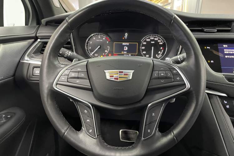 Used Cadillac XT5 2023 2.0T Four-Wheel Drive Prestige Version (Ultimate Edition) Interior 3