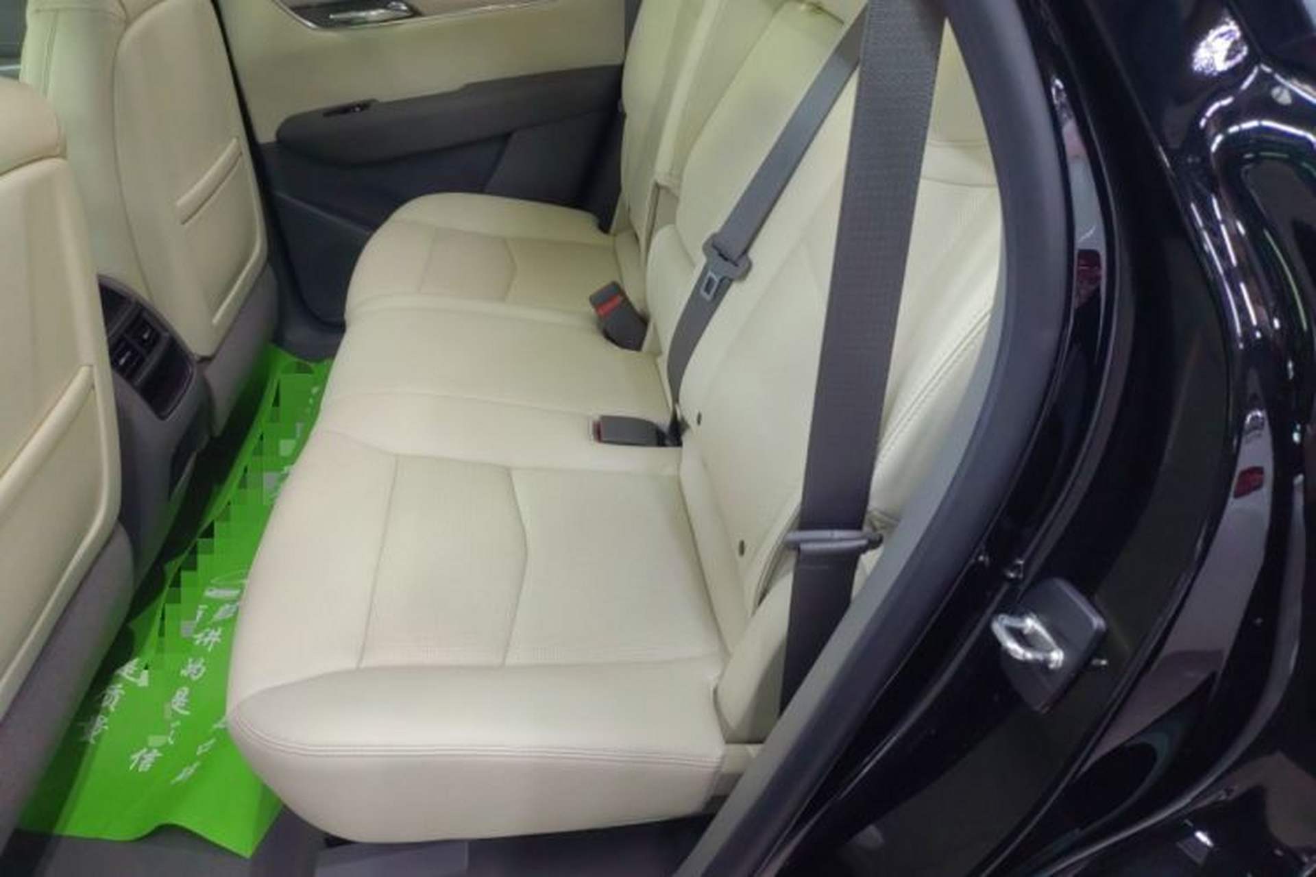 Used Cadillac XT5 2023 2.0T Two-Wheel-Drive Fashion Edition Interior 4