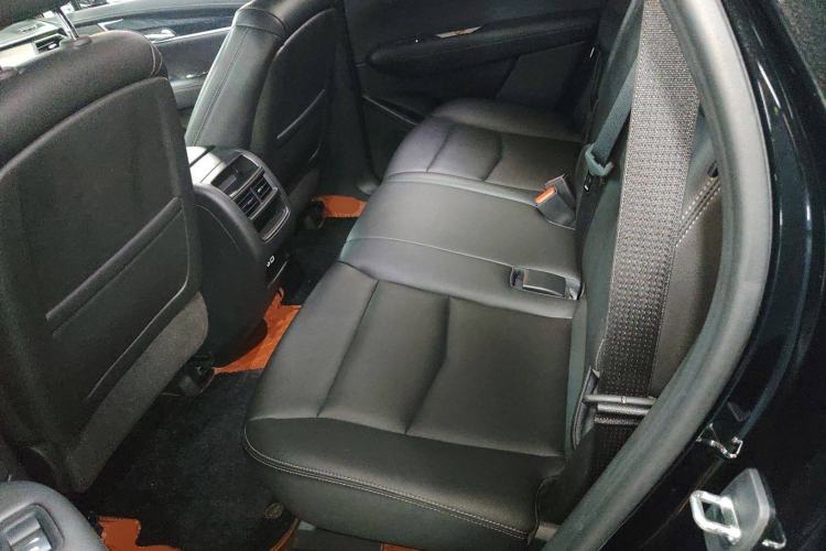 Used Cadillac XT5 2023 2.0T Two-Wheel-Drive Fashion Edition Interior 4