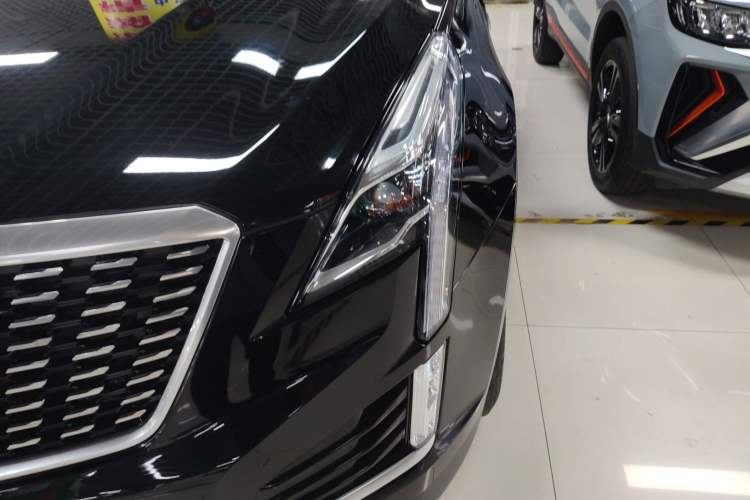 Used Cadillac XT5 2023 2.0T Two-Wheel-Drive Fashion Edition Left Front Headlight