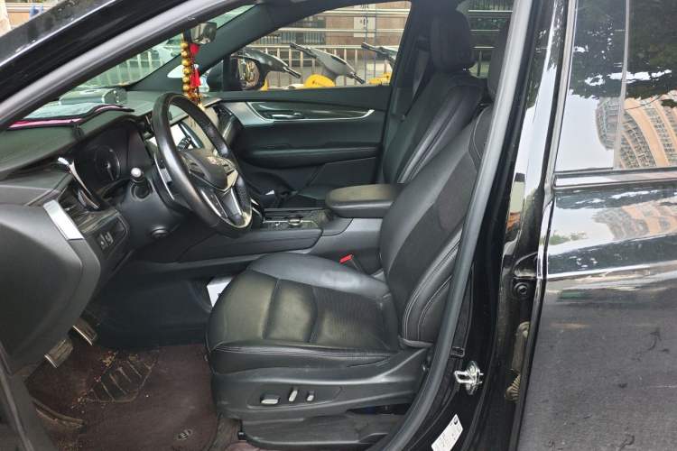 Used Cadillac XT5 2023 2.0T Four-Wheel Drive Prestige Version (Ultimate Edition) Left Front Seat