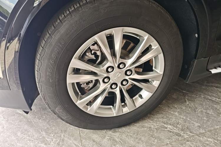 Used Cadillac XT5 2023 2.0T Two-Wheel-Drive Fashion Edition Left Front Wheel Hub